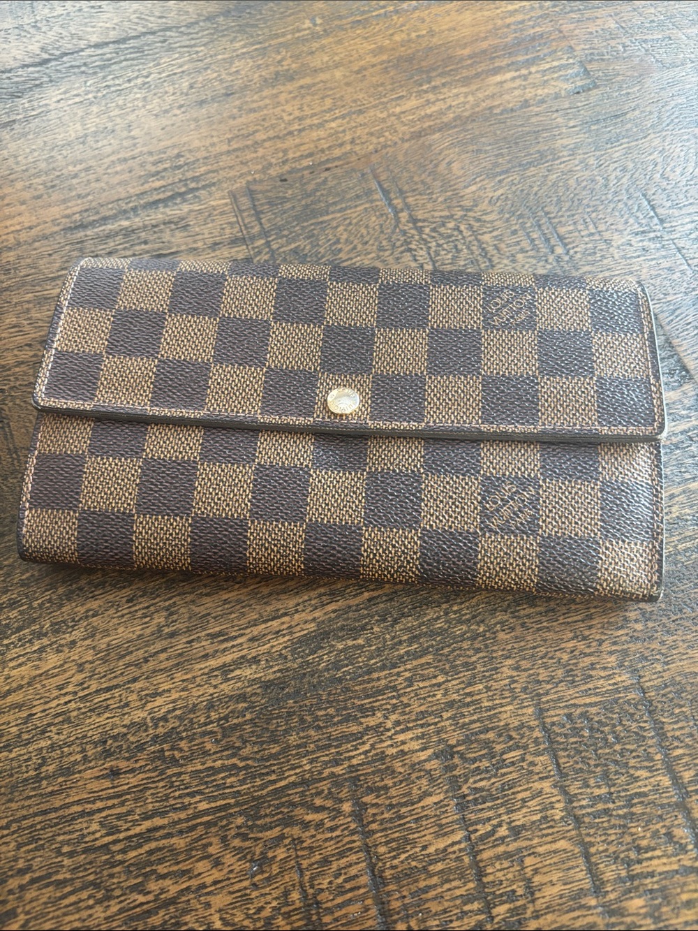 Louis Vuitton Sarah wallet in Damier Ebene LV DE